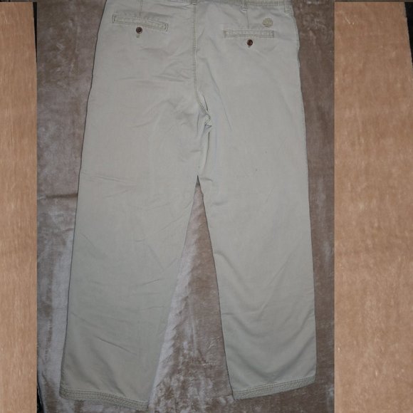 Timberland Khaki Pants - Waist 36x30 Inseam - Length 42 - Rise 12 - Picture 6 of 10